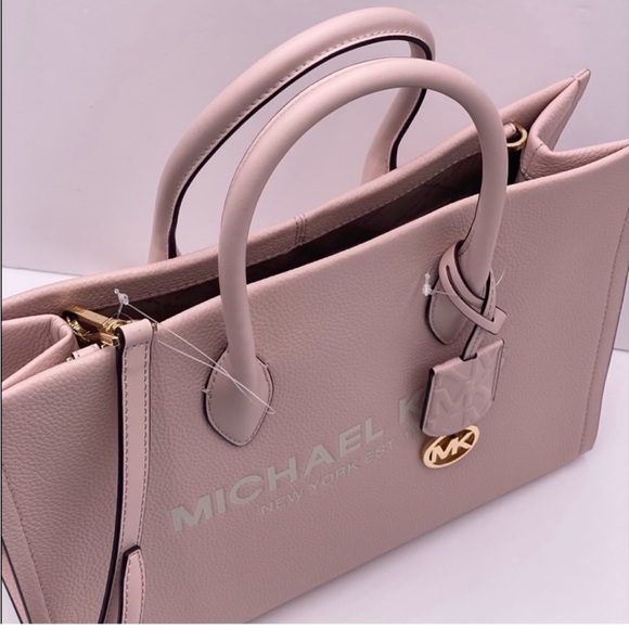 Michael Kors Mirella Tote and Wallet Set Pink - used lightly - Picture 8 of 9